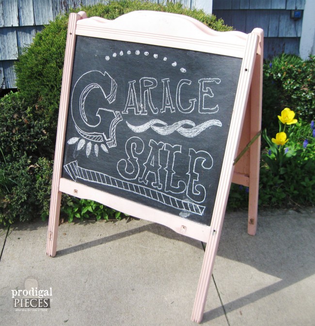 DIY Repurposed Baby Crib Chalkboard Easel & More by Prodigal Pieces www.prodigalpieces.com #prodigalpieces