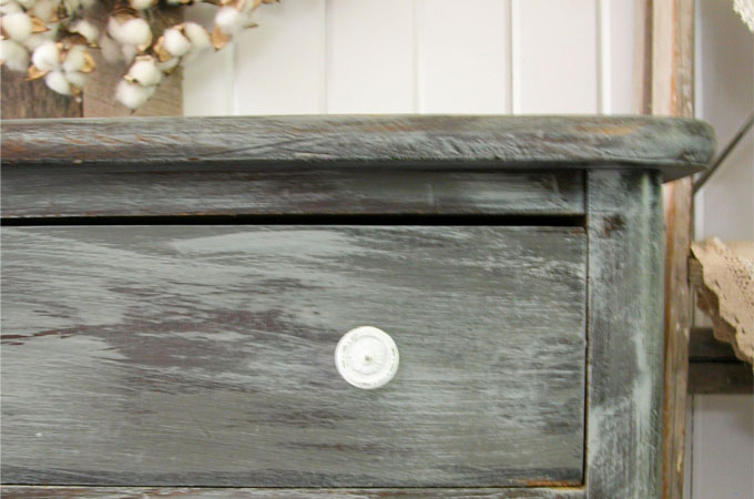 Featured Wet Distress Tutorial | Prodigal Pieces | www.prodigalpieces.com
