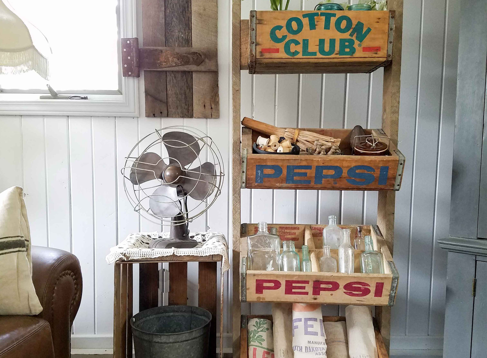 Featured Soda Crate Stand by Prodigal Pieces | www.prodigalpieces.com