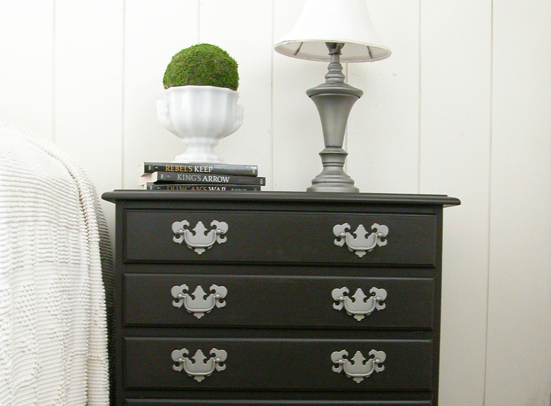 Featured Modern Farmhouse Chic Makeover | Prodigal Pieces | prodigalpieces.com