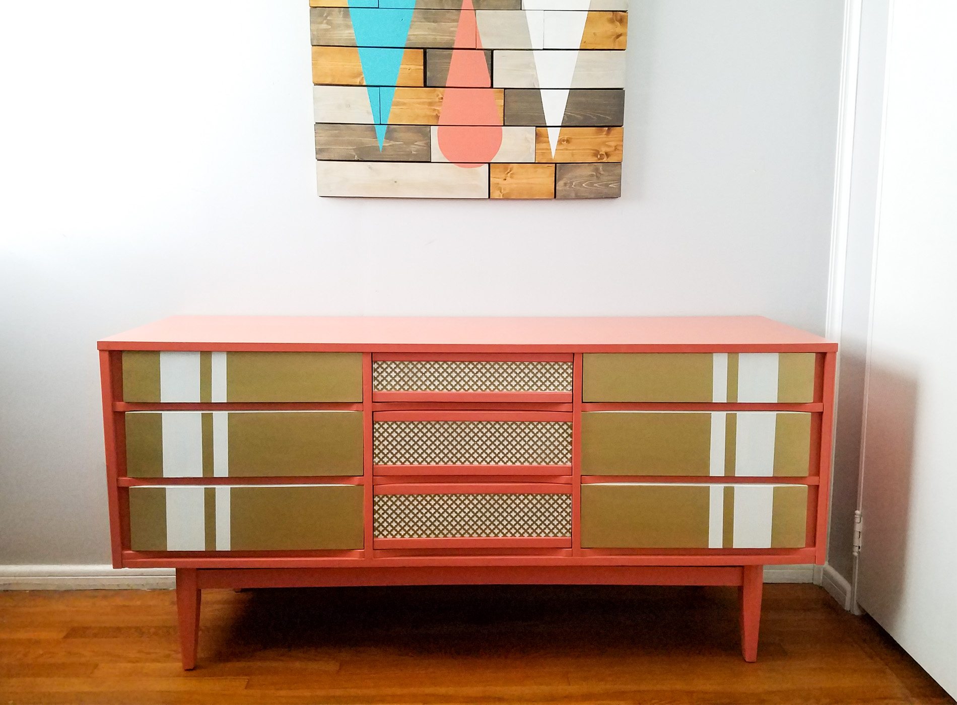 Featured Mid Century Modern Chic Makeover by Prodigal Pieces | prodigalpieces.com