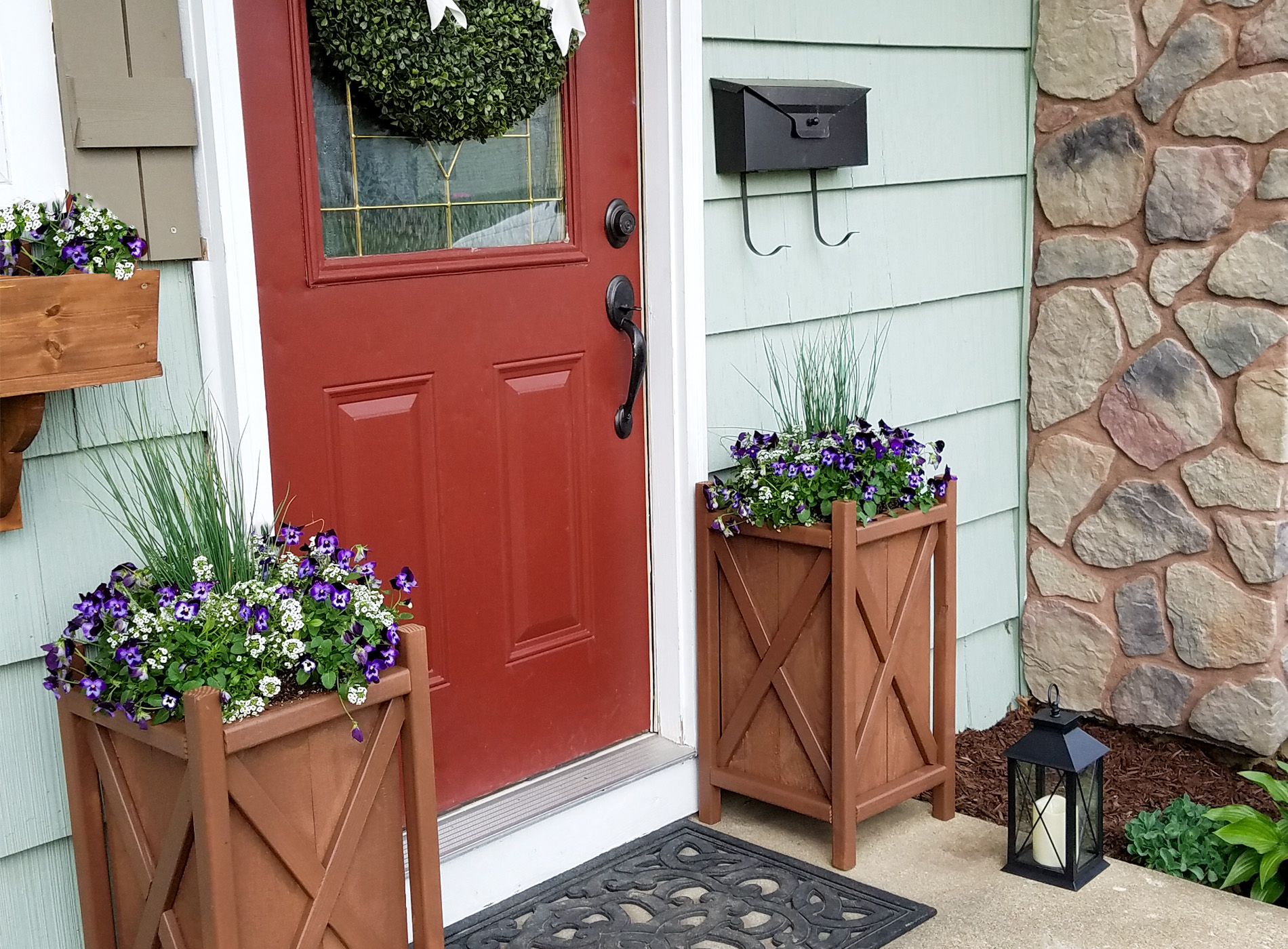 Featured DIY Planter with Build Plans by Prodigal Pieces | prodigalpieces.com