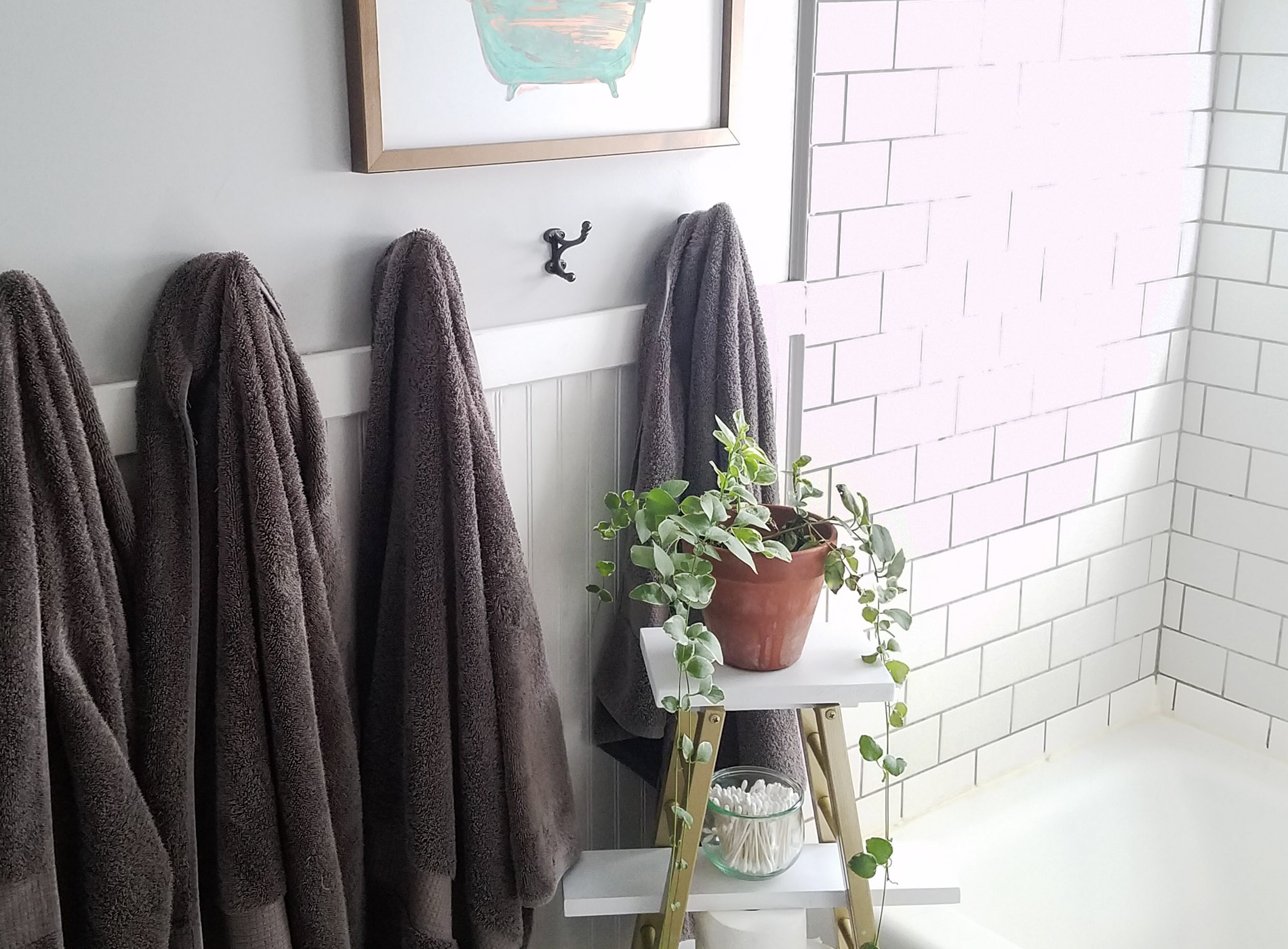 Featured Upcycled Storage and DIY Wall Art by Prodigal Pieces | prodigalpieces.com