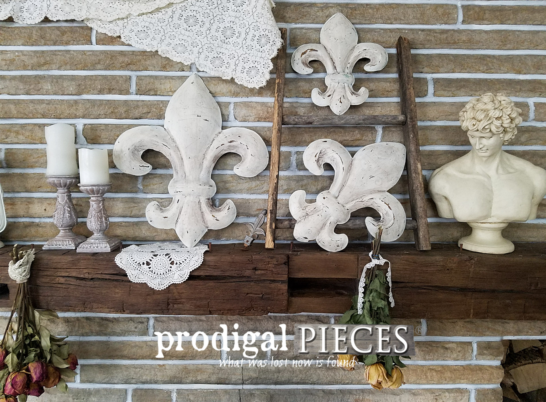 Featured Fleur de Lis Wall Art by Larissa of Prodigal Pieces | prodigalpieces.com