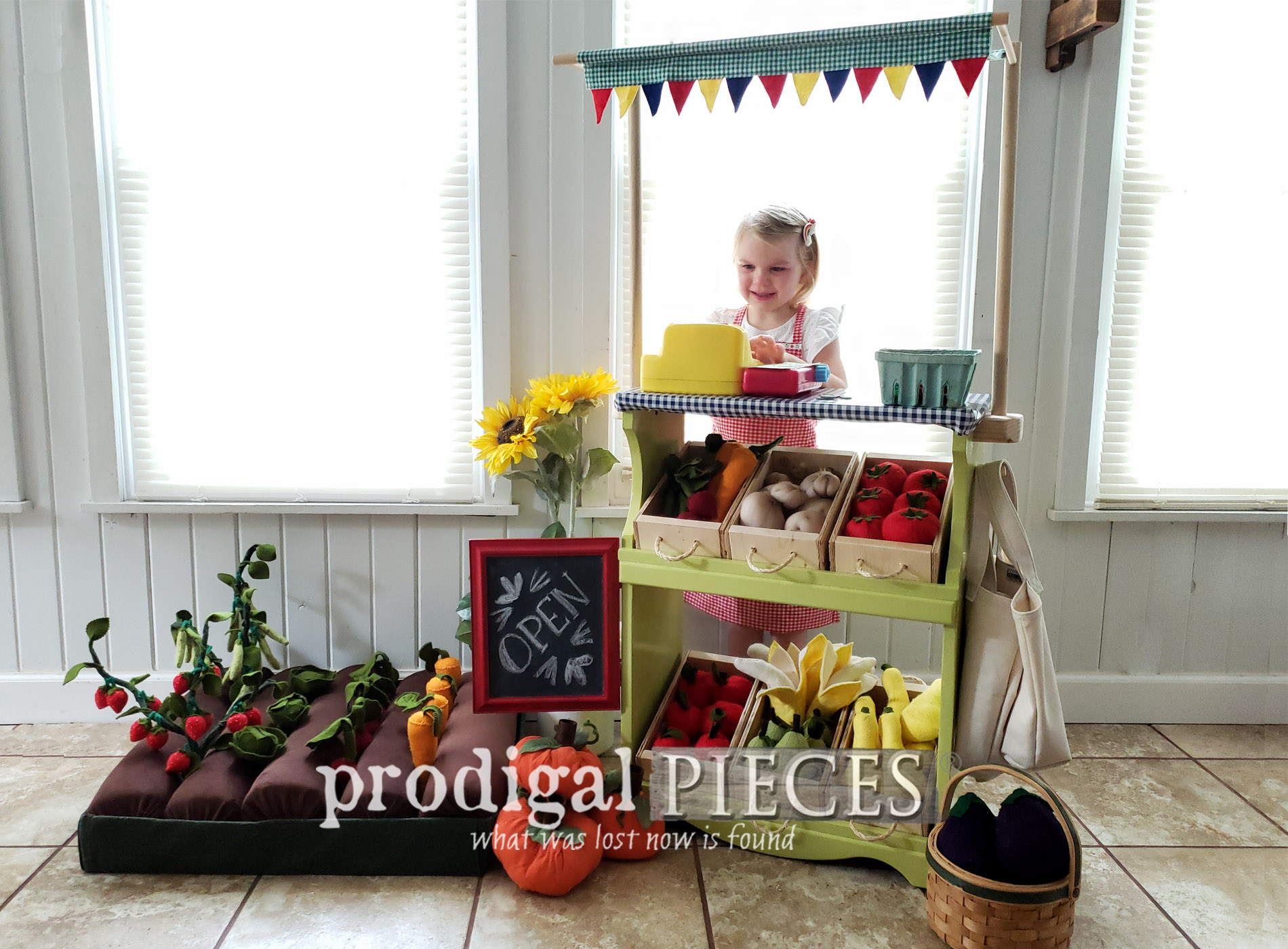 Featured Upcycled Bookcase Turned into Pretend Play Farmers' Market by Larissa of Prodigal Pieces | prodigalpieces.com