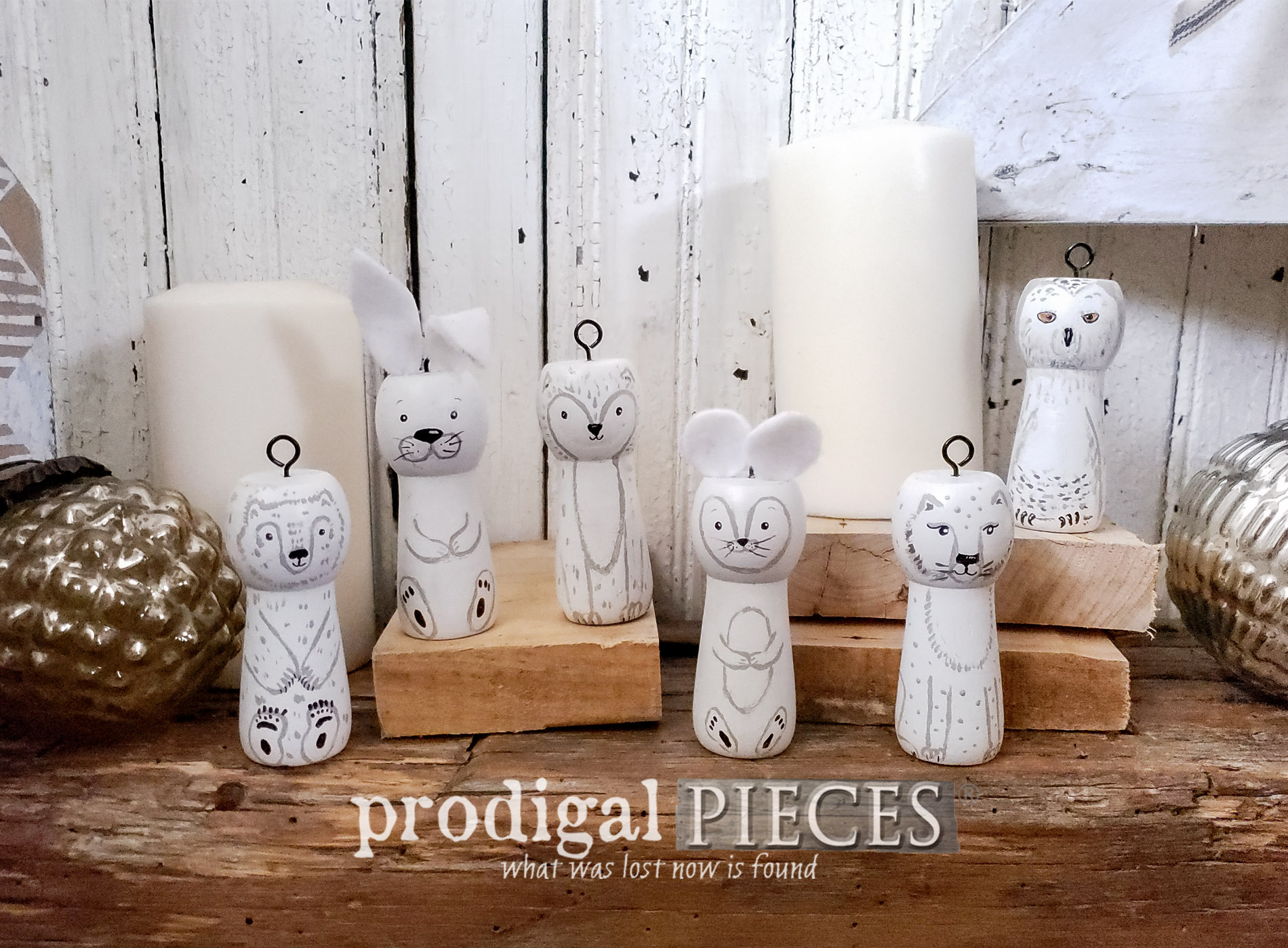 Featured Upcycled Christmas Tree with Holiday Accents too! | by Prodigal Pieces | prodigalpieces.com