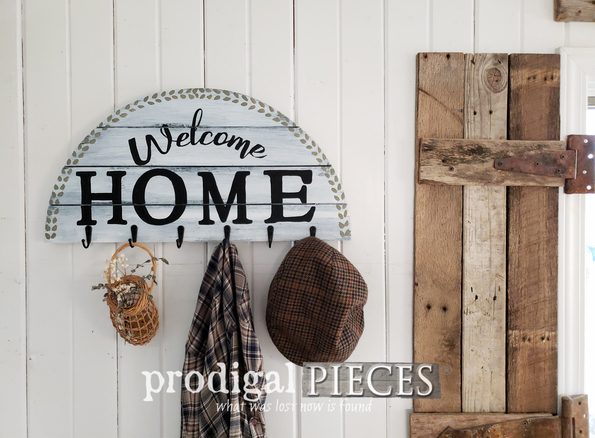 Featured DIY Welcome Sign Coat Rack Made from an Upcycled Thrift Store Find | Details at Prodigal Pieces | prodigalpieces.com #prodigalpieces