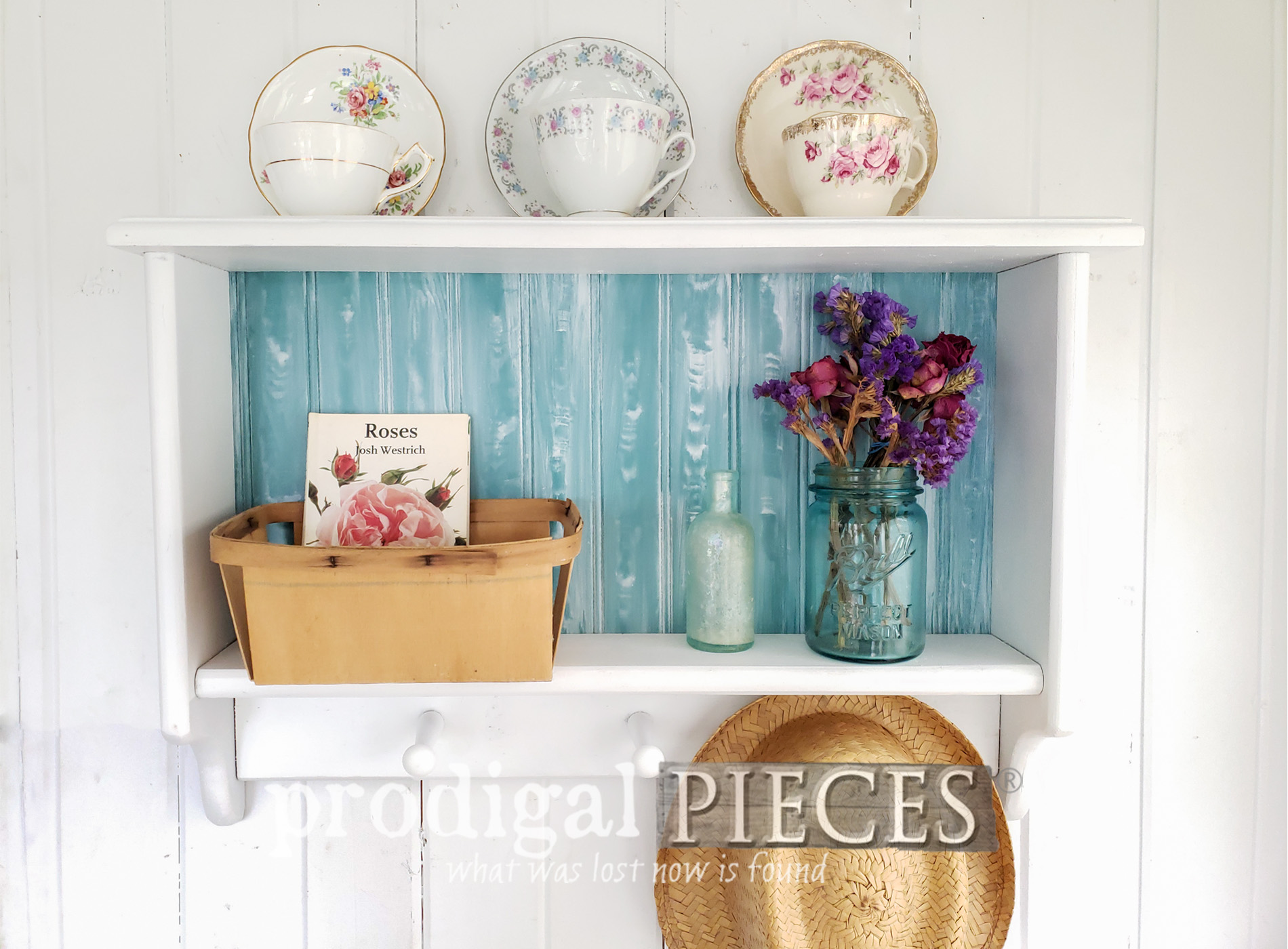 Featured Cottage Style Home Decor Shelf with Coat Towel Rack by Larissa of Prodigal Pieces | prodigalpieces.com #prodigalpieces #handmade #home #cottagestyle #diy #homedecor #vintage