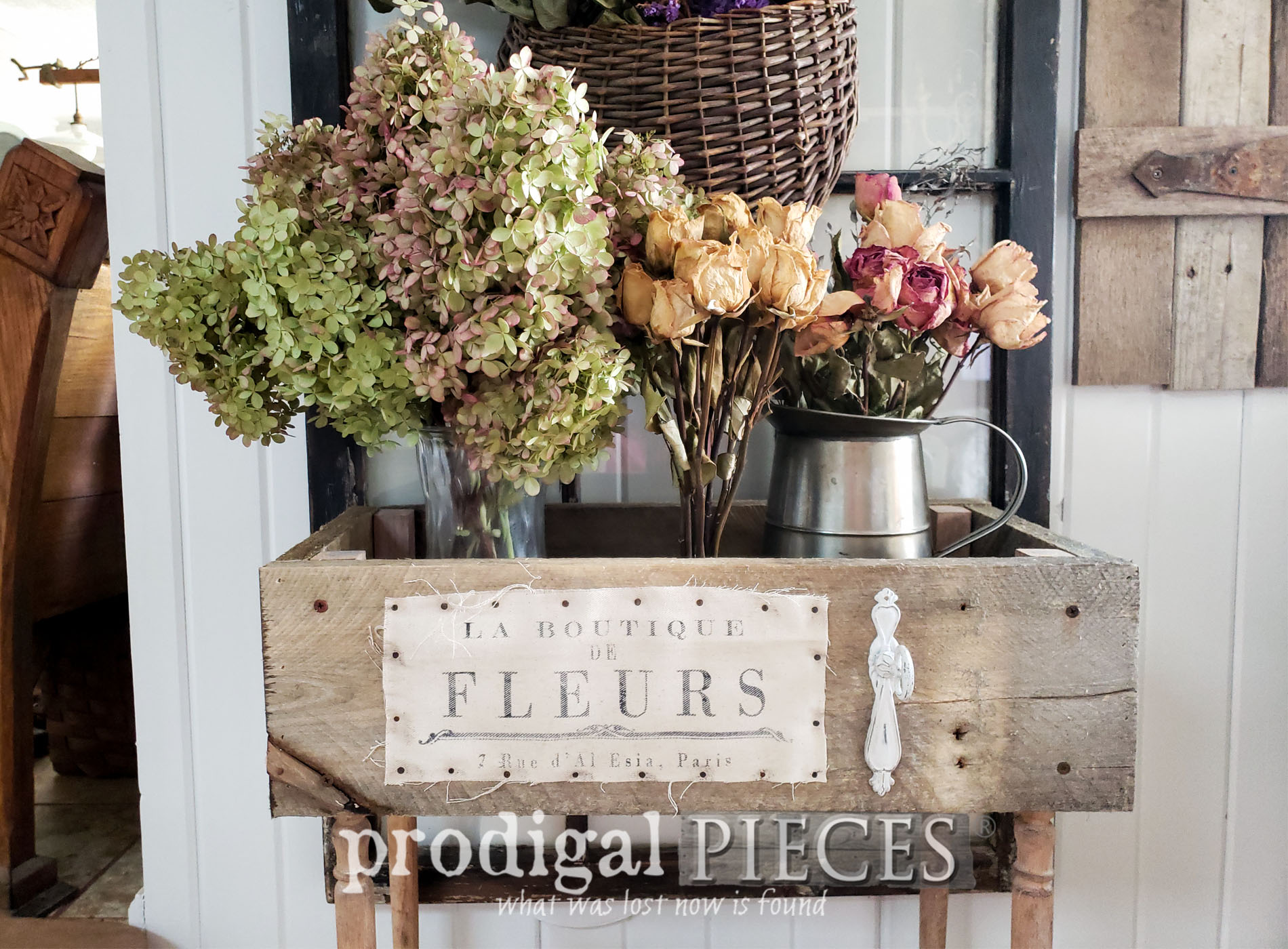 Featured Upcycled Pallet Farmhouse Decor by Larissa of Prodigal Pieces | prodigalpieces.com #prodigalpieces #diy #farmhouse #home #homedecor #kitchen #cottage