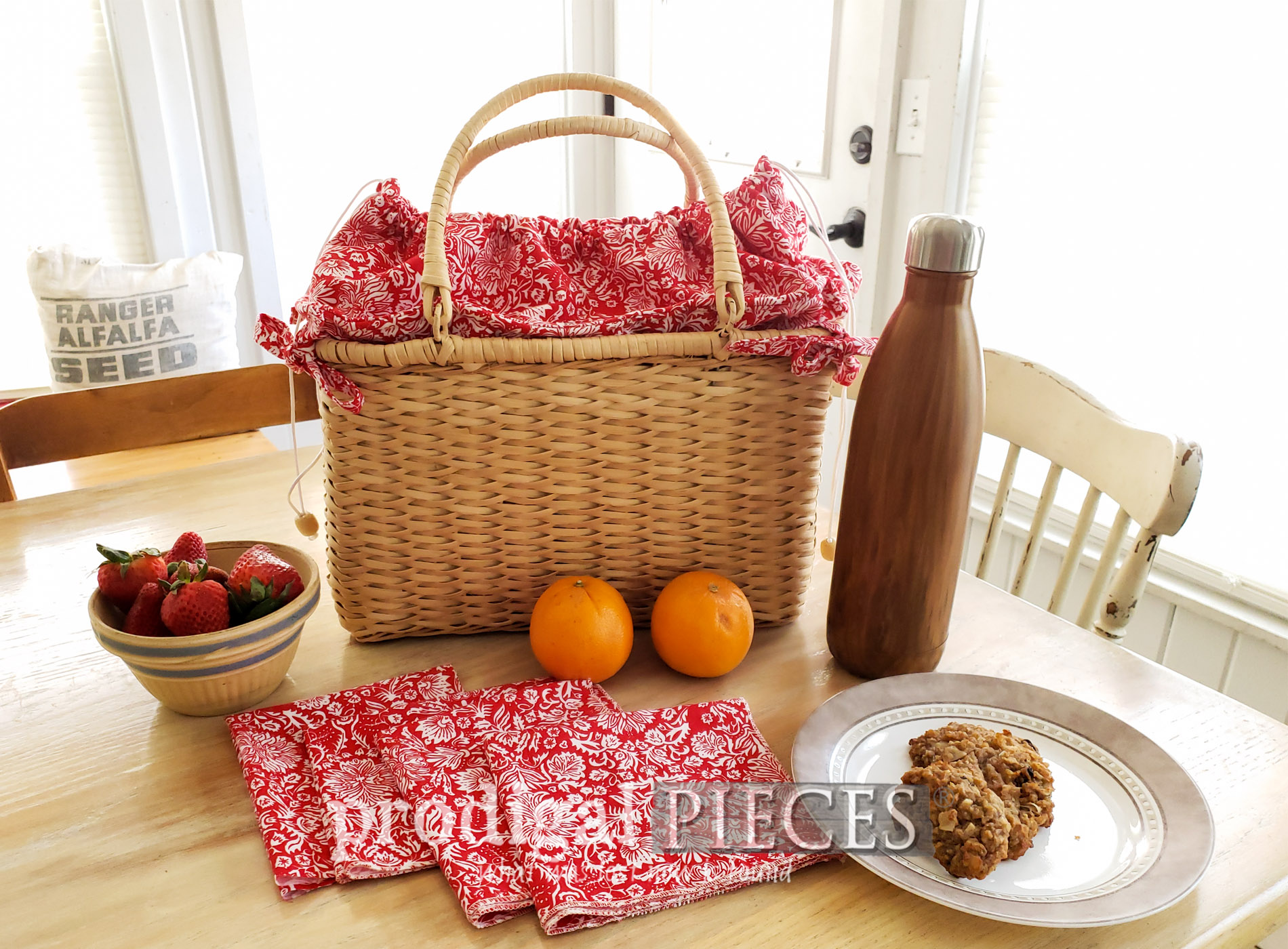 Featured DIY Insulated Picnic Basket with Cloth Napkins by Larissa of Prodigal Pieces | prodigalpieces.com #prodigalpieces #diy #picnic #basket #farmhouse #cottage #summer