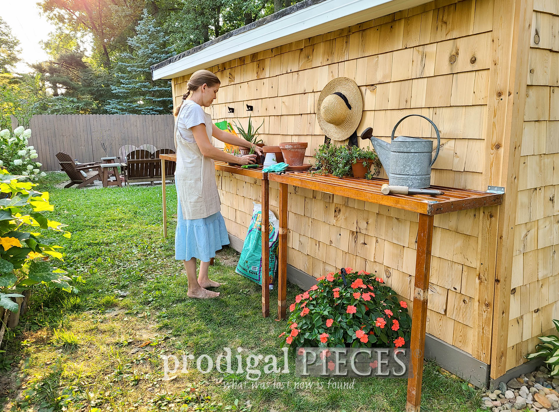 Featured DIY Folding Potting Bench for Garden by Larissa of Prodigal Pieces | prodigalpieces.com #prodigalpieces #garden #diy #home #homesteading