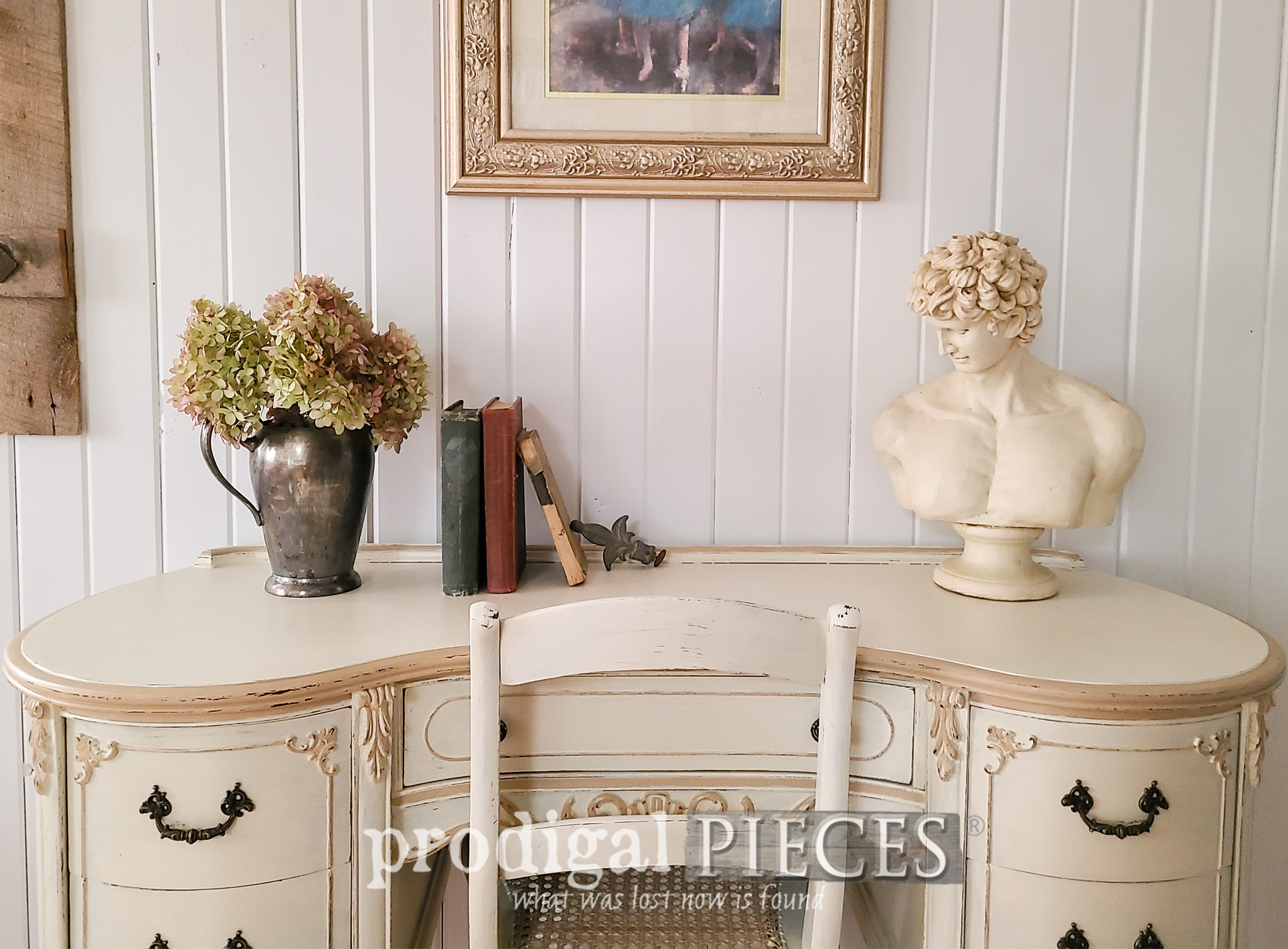 Featured French Provincial Kidney Desk Makeover by Larissa of Prodigal Pieces | prodigalpieces.com #prodigalpieces #vintage #furniture #hollywoodregency #frenchprovincial #diy #shabbychic