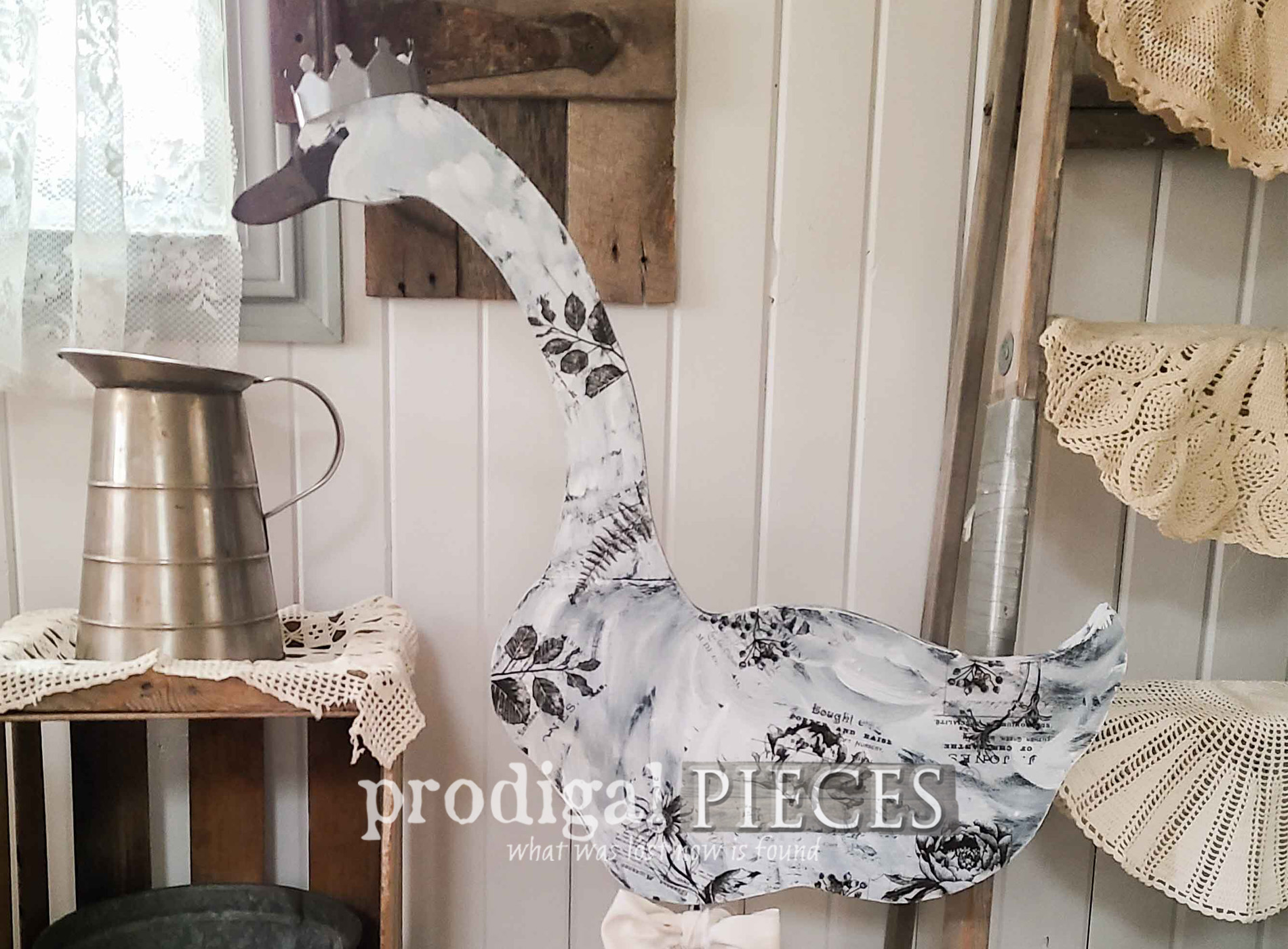 Featured Shabby Chic Swan from Wooden Goose by Larissa of Prodigal Pieces | prodigalpieces.com #prodigalpieces #diy #trashure #shabbychic #home #homedecor