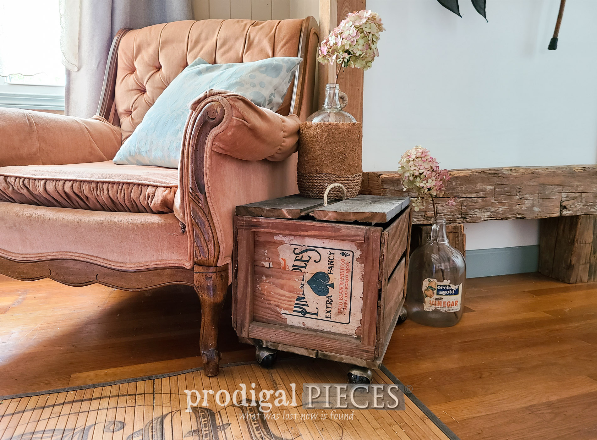 Featured DIY Flea Market Farmhouse Decor by Larissa of Prodigal Pieces | prodigalpieces.com #prodigalpieces #diy #farmhouse #fleamarket #home #homedecor