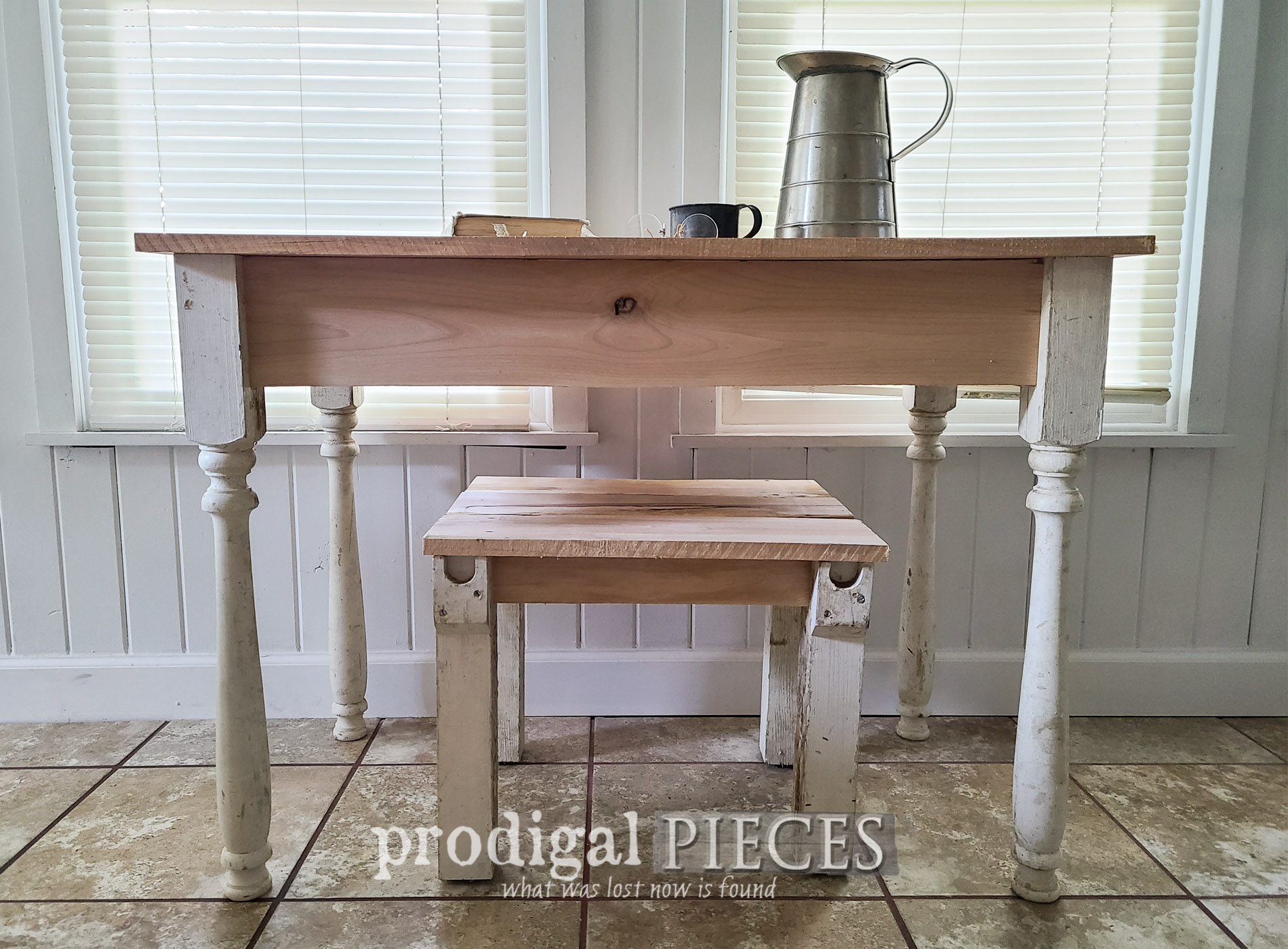 Featured Reclaimed Farmhouse Desk Set Built by Larissa of Prodigal Pieces | prodigalpieces.com #prodigalpieces #farmhouse #furniture #home #homedecor