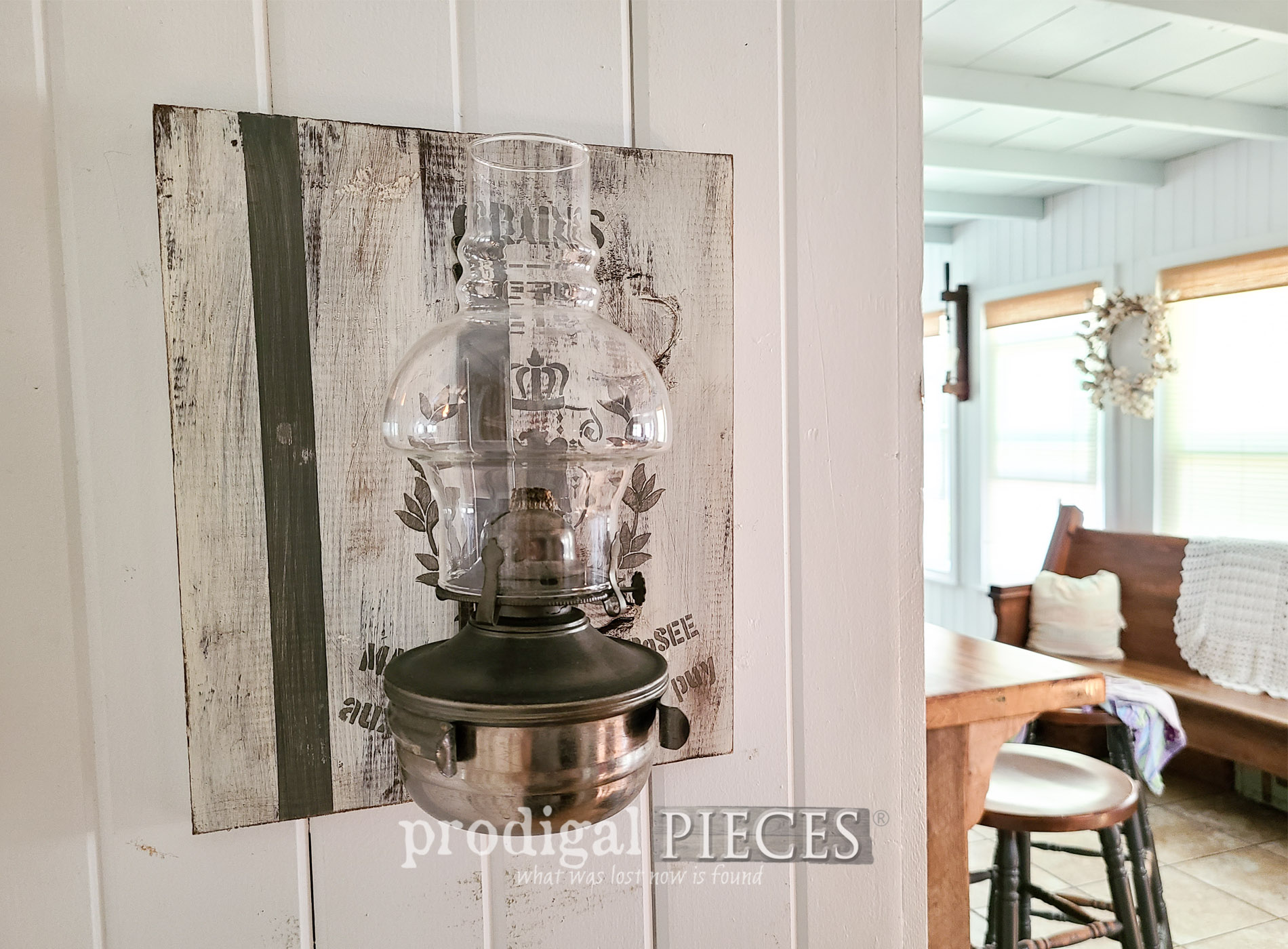 Featured Rustic Chic Home Decor from Thrifted Finds by Larissa of Prodigal Pieces | prodigalpieces.com #prodigalpieces #farmhouse #diy