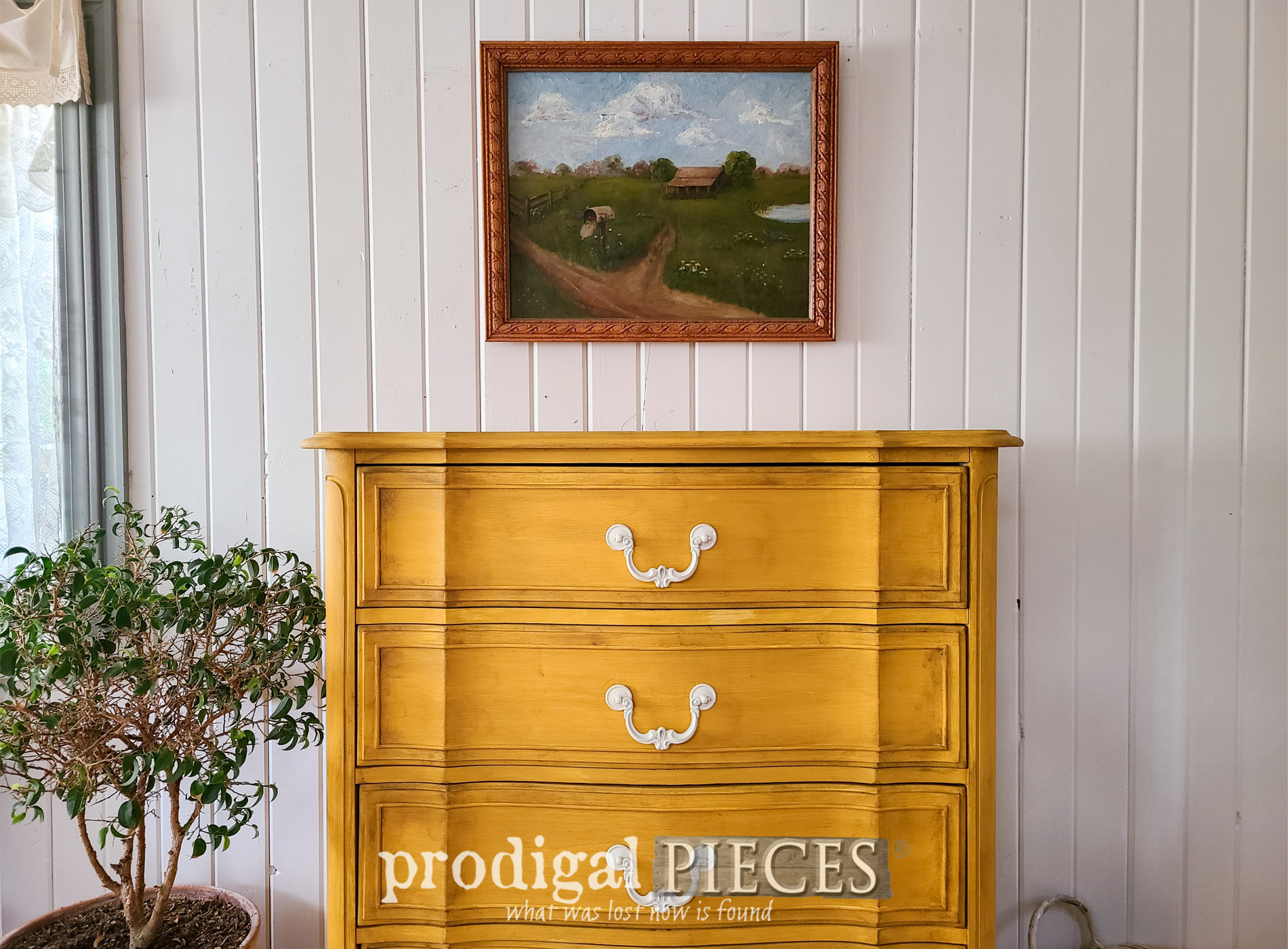 Featured Updated French Provincial Chest of Drawers by Larissa of Prodigal Pieces | prodigalpieces.com #prodigalpieces #furniture #vintage