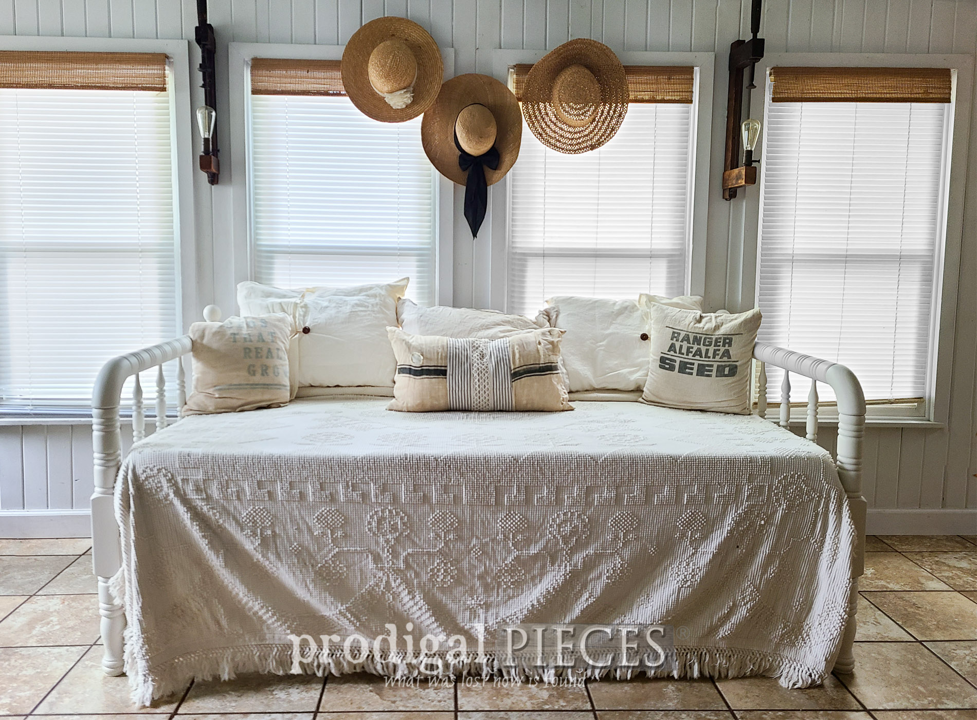 Featured Upcycled Bed Frame into Farmhouse Style Daybed by Larissa of Prodigal Pieces | prodigalpieces.com #prodigalpieces #farmhouse #upcycled #diy